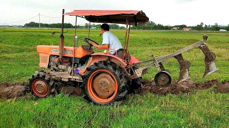 Xe máy cày & Máy cày mini giá bao nhiêu? Báo giá máy cày ruộng các loại