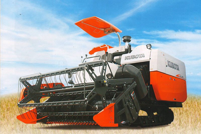 Giá máy gặt đập liên hợp Kubota. Máy gặt Kubota DC 70, DC 60, DC 95, ...