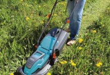 Giá máy cắt cỏ mini cầm tay và mắt cắt cỏ đẩy tay. Các loại máy cắt cỏ tốt nhất Máy cắt cỏ mini. Giá máy cắt cỏ cầm tay và máy cắt cỏ đẩy tay tốt nhất